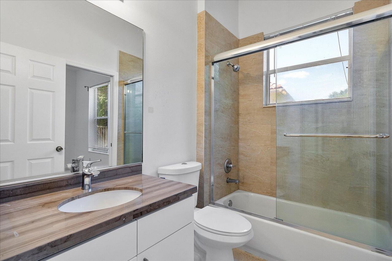 2013 Harbor View Circle, Weston, FL 33327 Photo