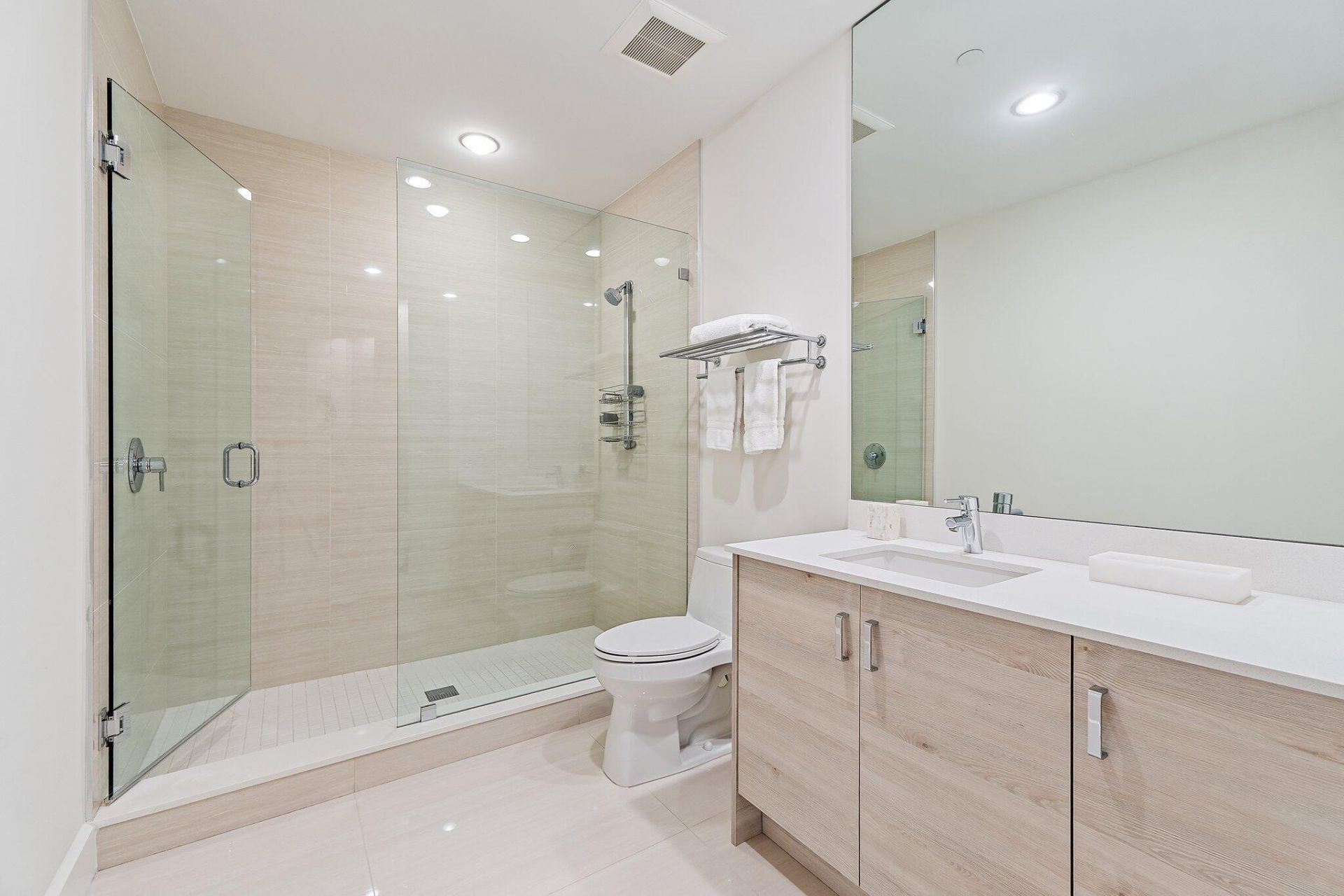 2720 Donald Ross Road, Unit 202, Palm Beach Gardens, FL 33410 Photo