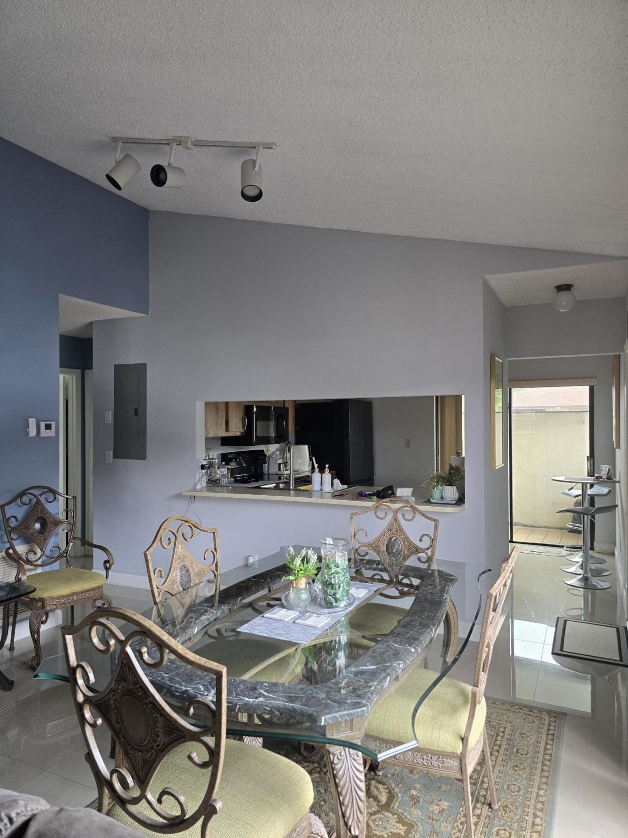 5255 Mendoza Street, West Palm Beach, FL 33415 Photo