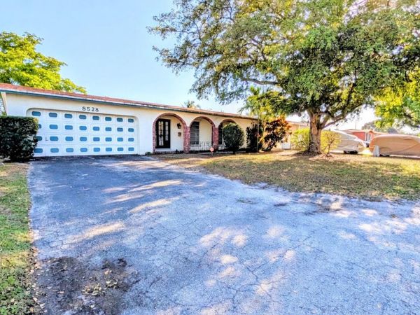 8528 Windsor Drive, Miramar, FL 33025