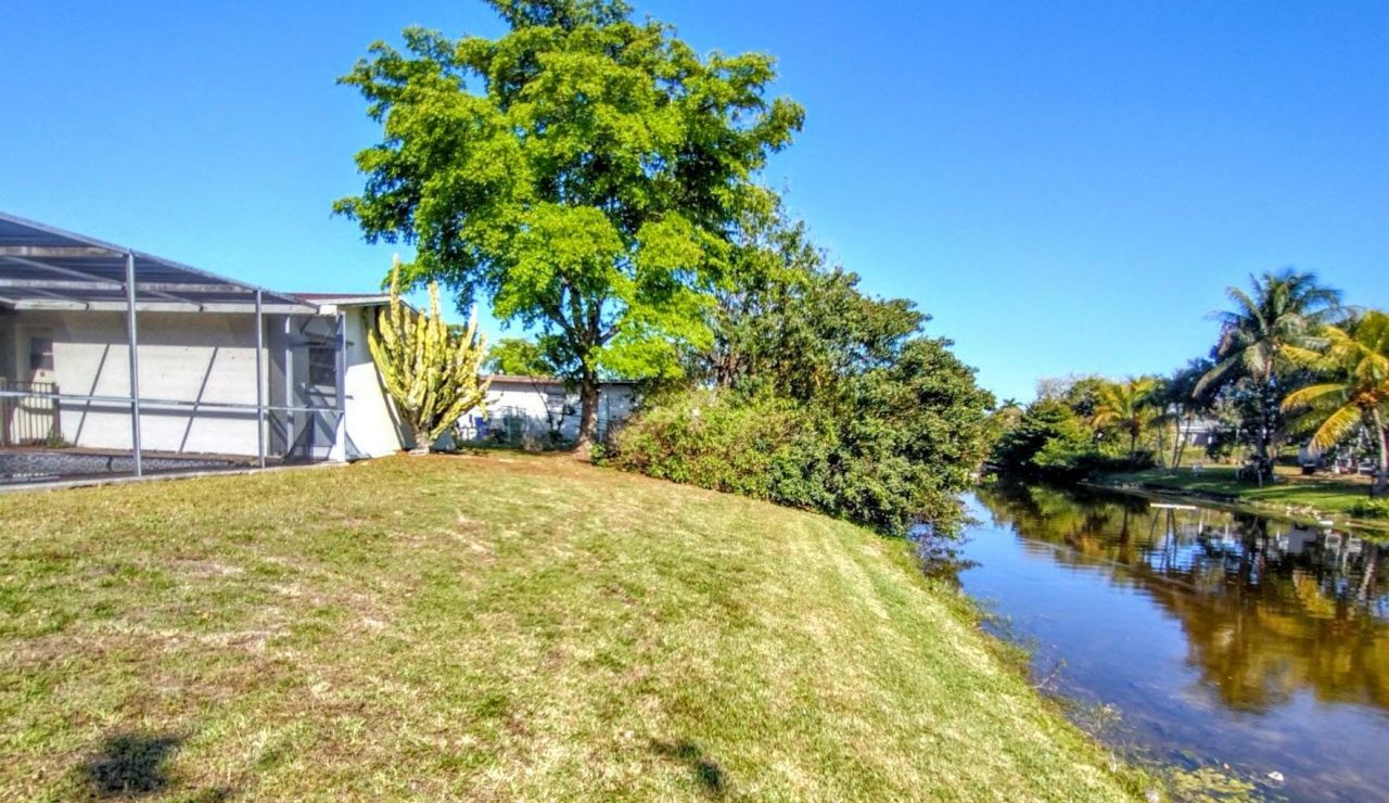 8528 Windsor Drive, Miramar, FL 33025 Photo