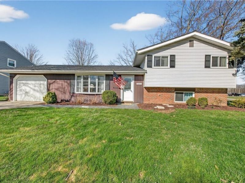 7044 Pitts Boulevard, North Ridgeville, OH 44039 Photo 1