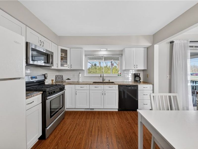 7044 Pitts Boulevard, North Ridgeville, OH 44039 Photo 12