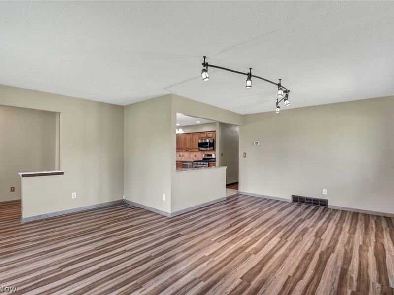 7350 Ames Road, Parma, OH 44129 Photo 5