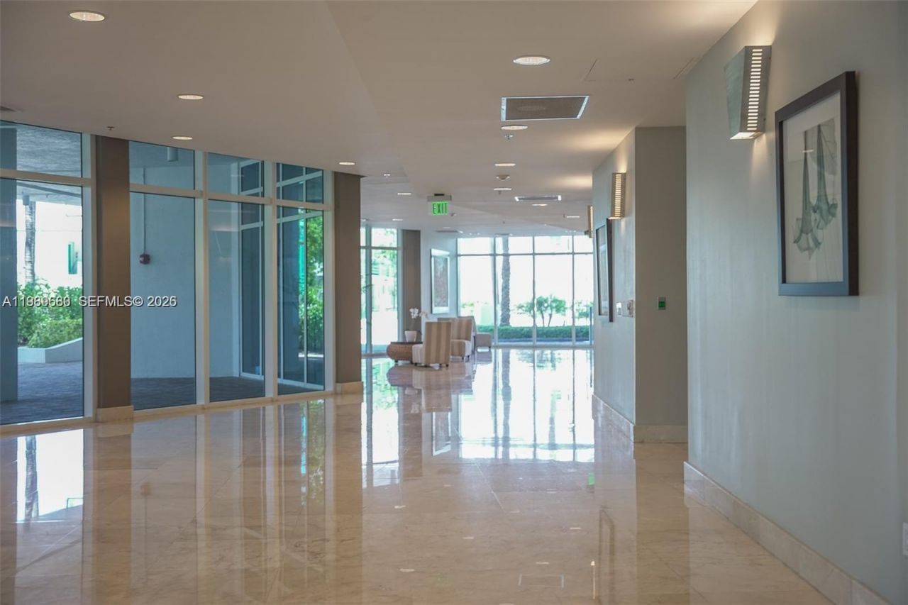 6515 Collins Ave , Unit 1709, Miami Beach, FL 33141 Photo