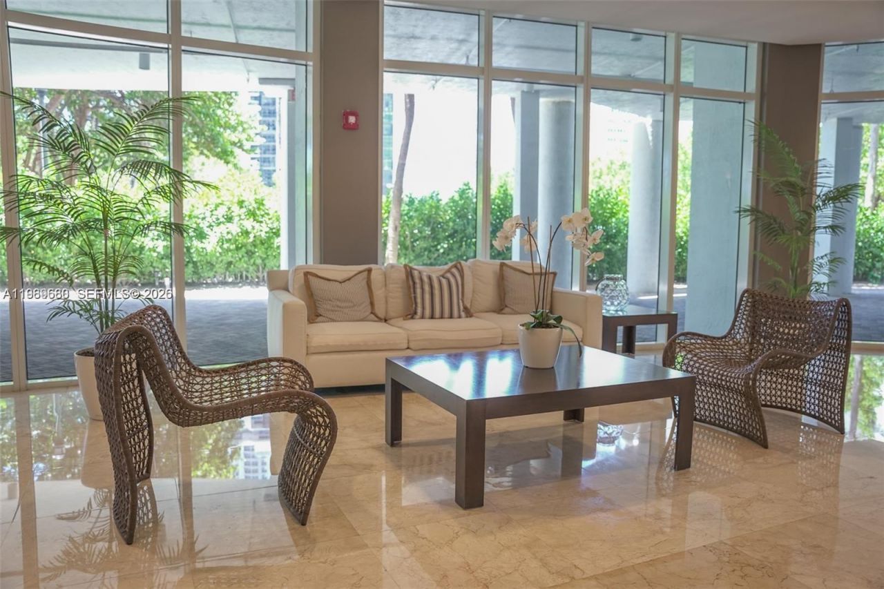 6515 Collins Ave , Unit 1709, Miami Beach, FL 33141 Photo