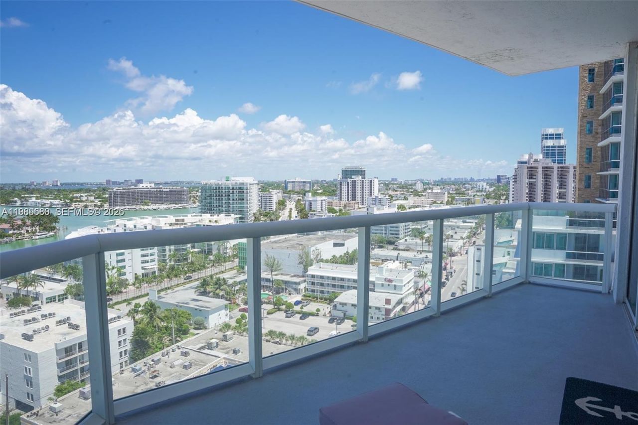 6515 Collins Ave , Unit 1709, Miami Beach, FL 33141 Photo