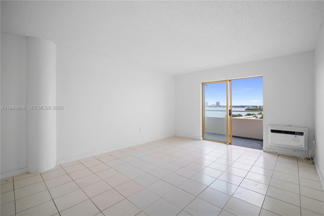 7904 West Dr, Unit 605, North Bay Village, FL 33141 Photo