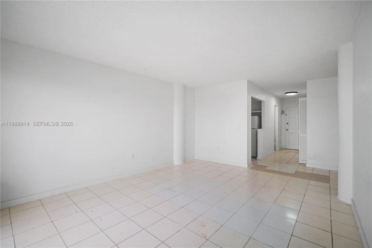 7904 West Dr, Unit 605, North Bay Village, FL 33141 Photo
