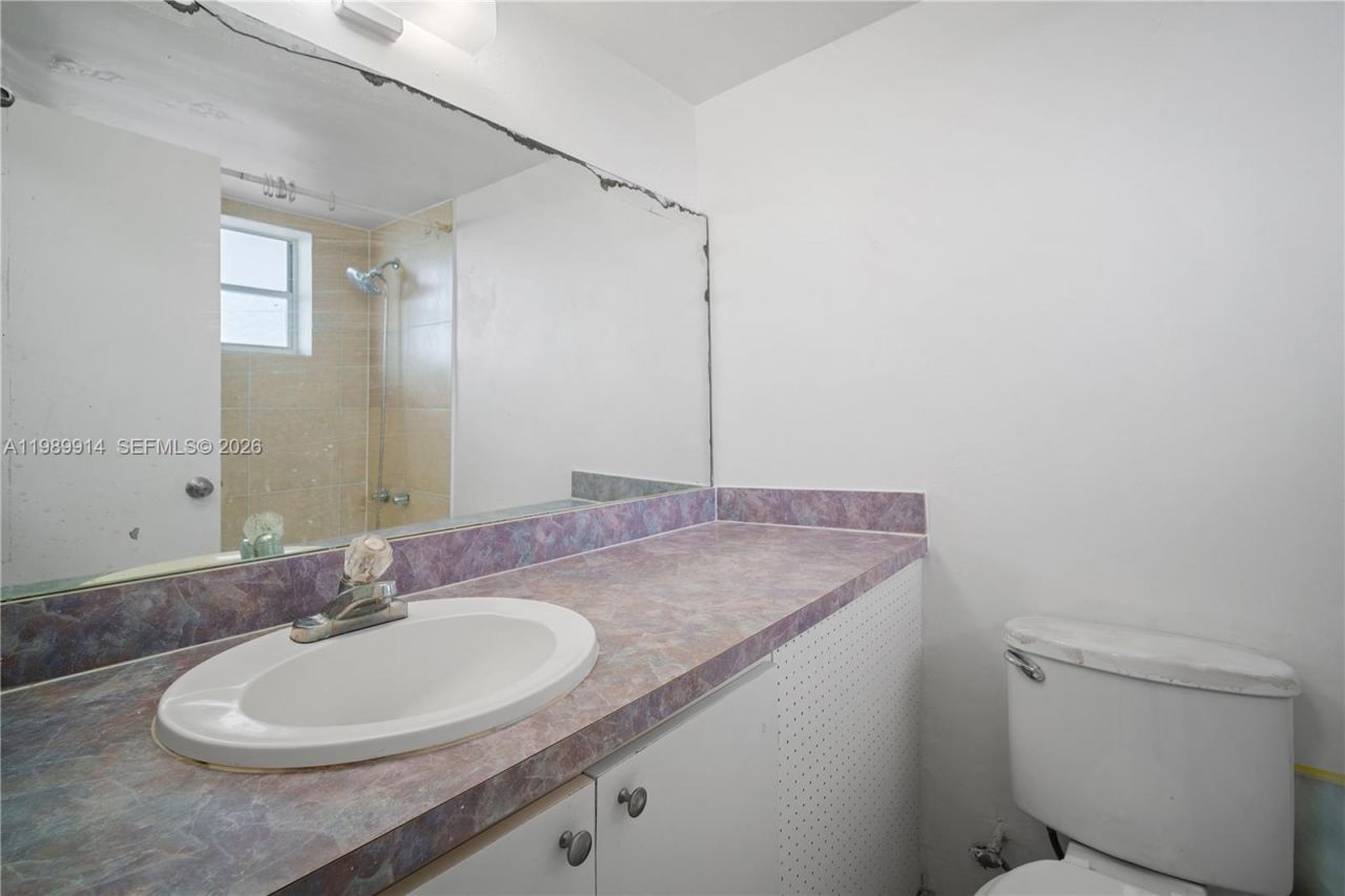 7904 West Dr, Unit 605, North Bay Village, FL 33141 Photo