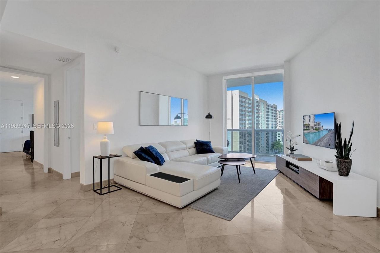16001 Collins Ave , Unit 805, Sunny Isles Beach, FL 33160 Photo