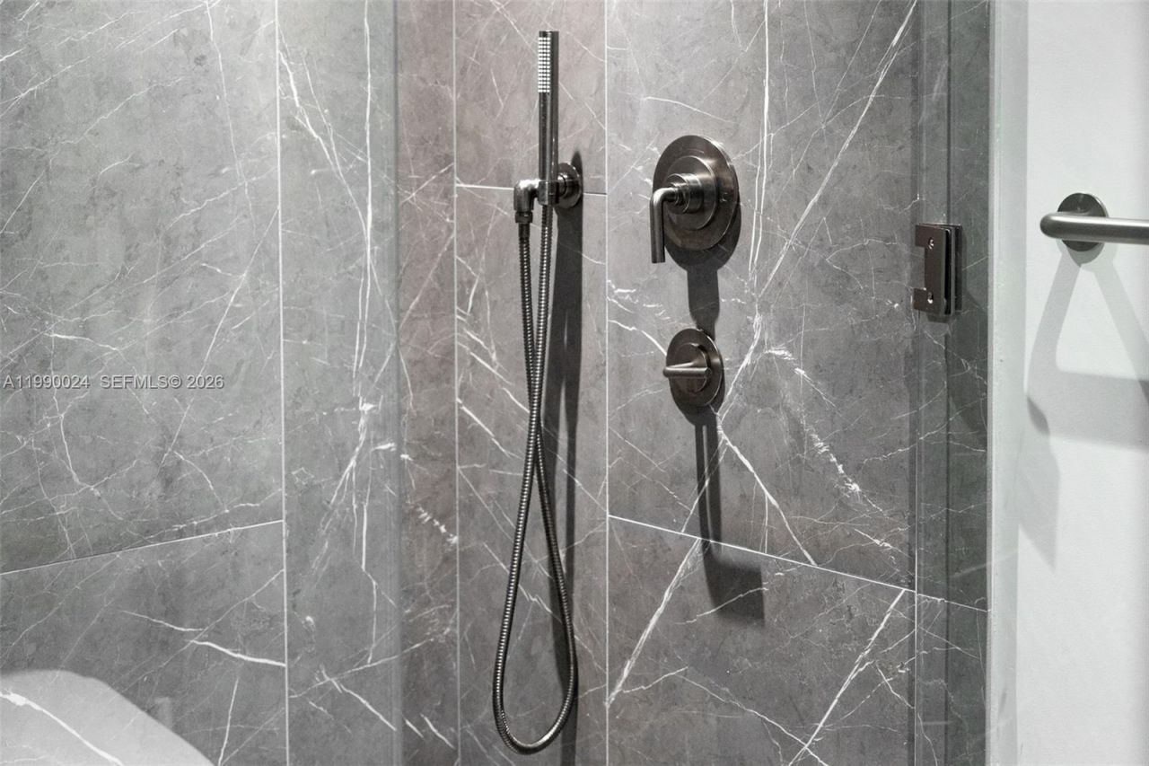 20 NE 11th St, Unit 2306A, Miami, FL 33132 Photo