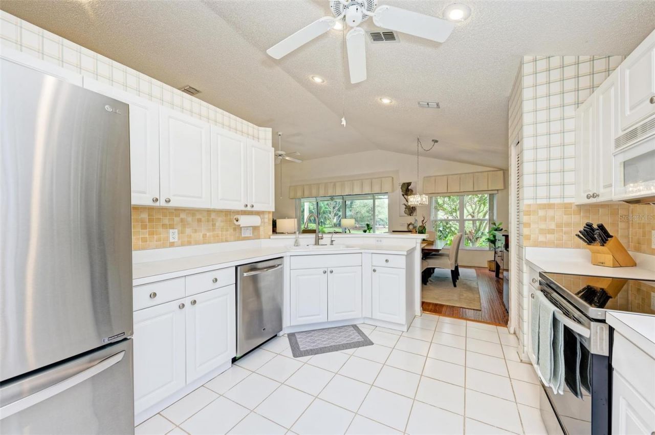 4916 Linsey Court , Sarasota, FL 34243 Photo
