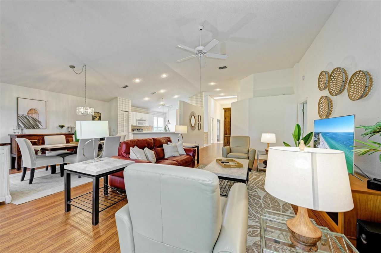 4916 Linsey Court , Sarasota, FL 34243 Photo