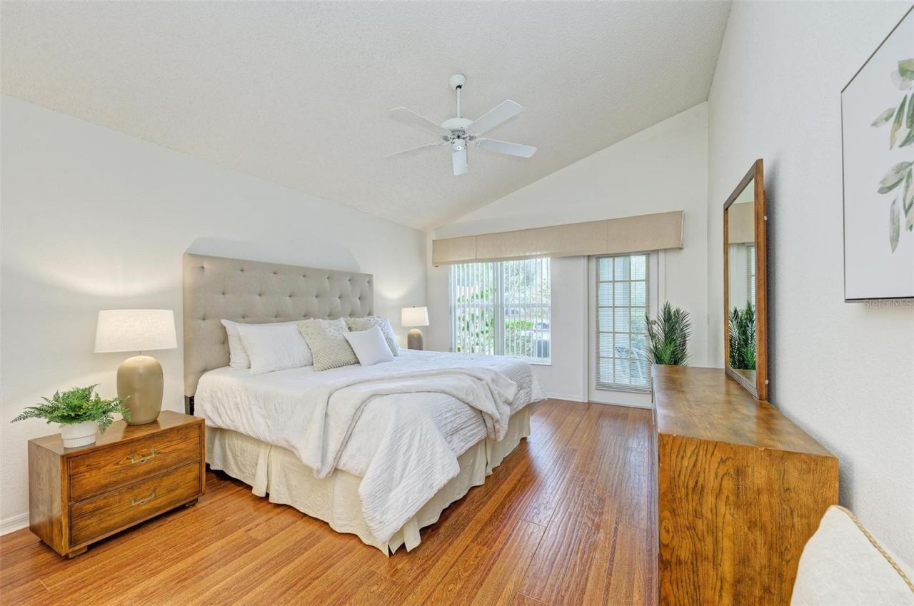 4916 Linsey Court , Sarasota, FL 34243 Photo