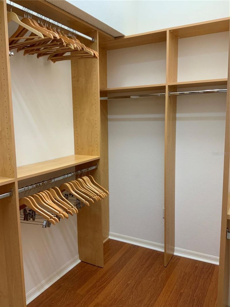 4916 Linsey Court , Sarasota, FL 34243 Photo