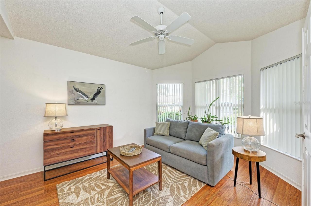 4916 Linsey Court , Sarasota, FL 34243 Photo