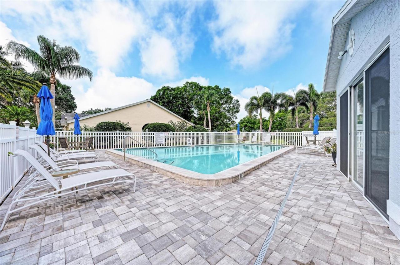 4916 Linsey Court , Sarasota, FL 34243 Photo