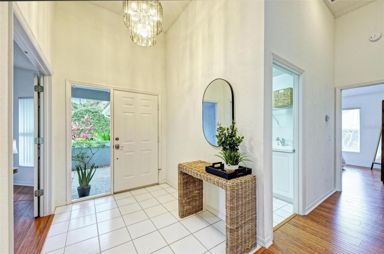 4916 Linsey Court , Sarasota, FL 34243 Photo