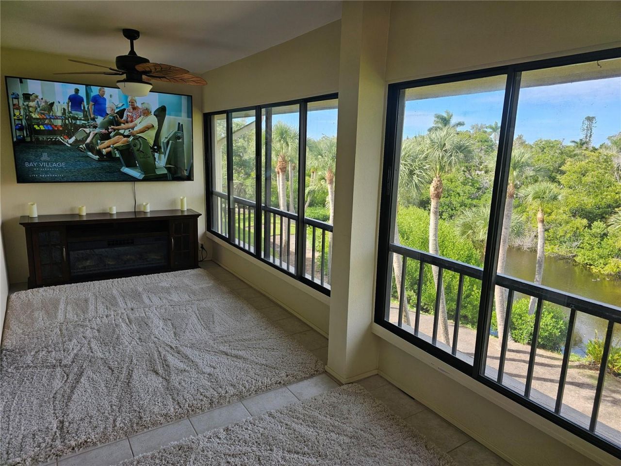 225 Hourglass Way, Unit 303, Sarasota, FL 34242 Photo