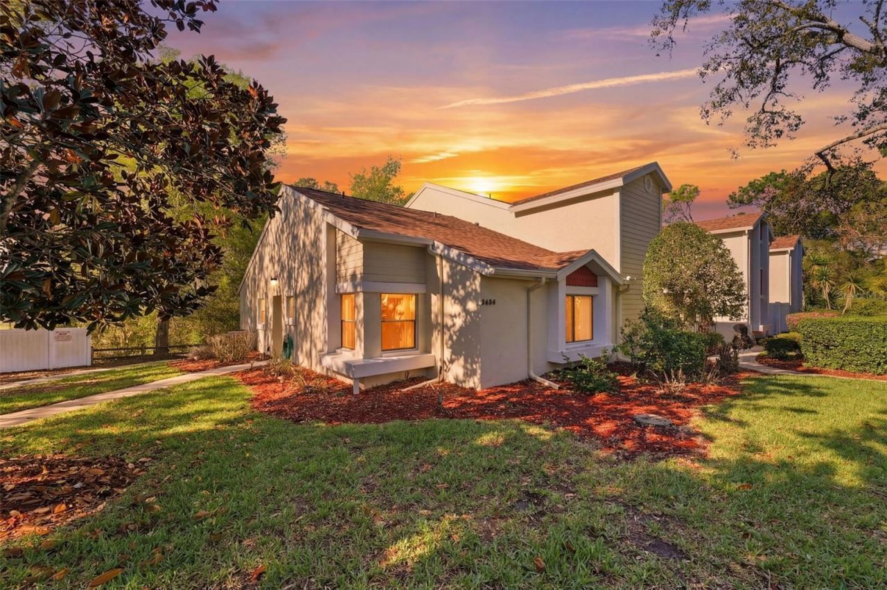 9484 Nakoma Way, Unit 9484, Weeki Wachee, FL 34613 Main Photo