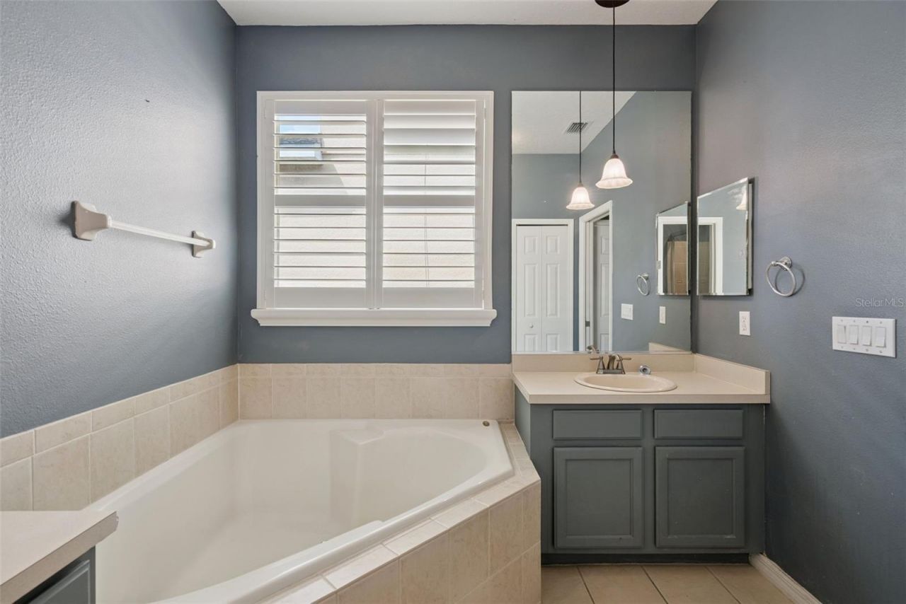 1290 Burgundy Court , Oviedo, FL 32766 Photo