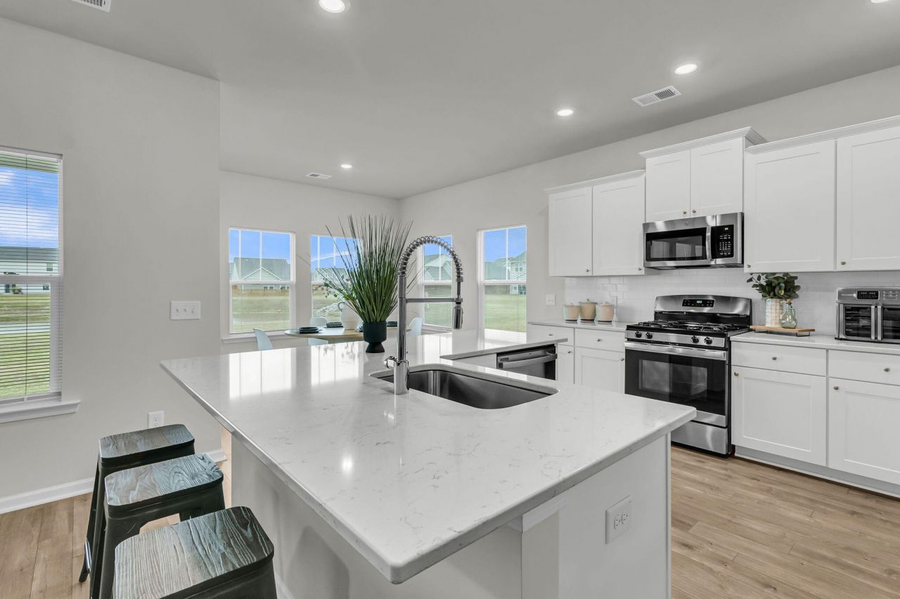 357 Garden Lily Lane Photo 6