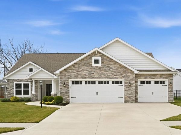 13553 Stone Table Boulevard, Fort Wayne, IN 46845