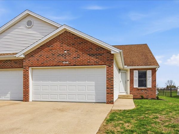 1308 Beacon Hill Court , Normal, IL 61761