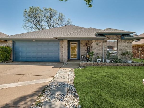 7504 Sean Drive, North Richland Hills, TX 76182
