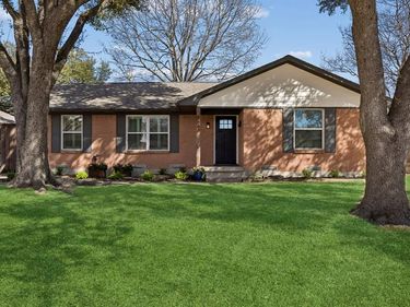 9646 Livenshire Drive, Dallas, TX 75238