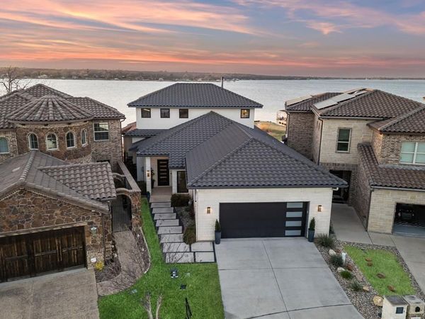 11009 Lakeside Drive, Fort Worth, TX 76179