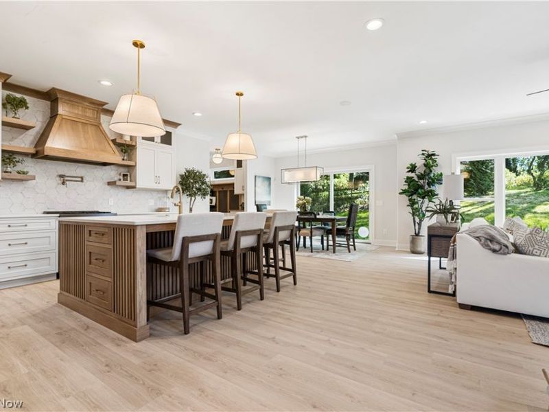 550 Woodlands Glen Avenue , Hartville, OH 44632 Photo 17