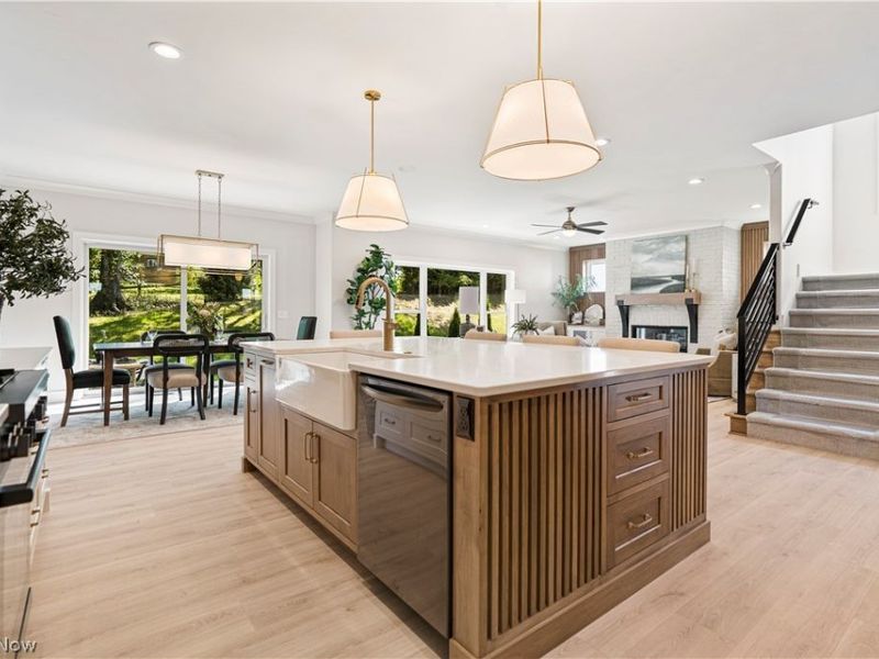 550 Woodlands Glen Avenue , Hartville, OH 44632 Photo 20