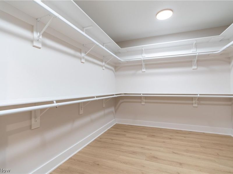 550 Woodlands Glen Avenue , Hartville, OH 44632 Photo 34