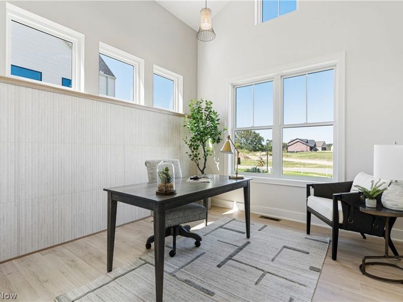 550 Woodlands Glen Avenue , Hartville, OH 44632 Photo 6