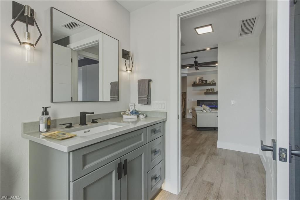 2743 1st St, Unit 904, Fort Myers, FL 33916 Photo