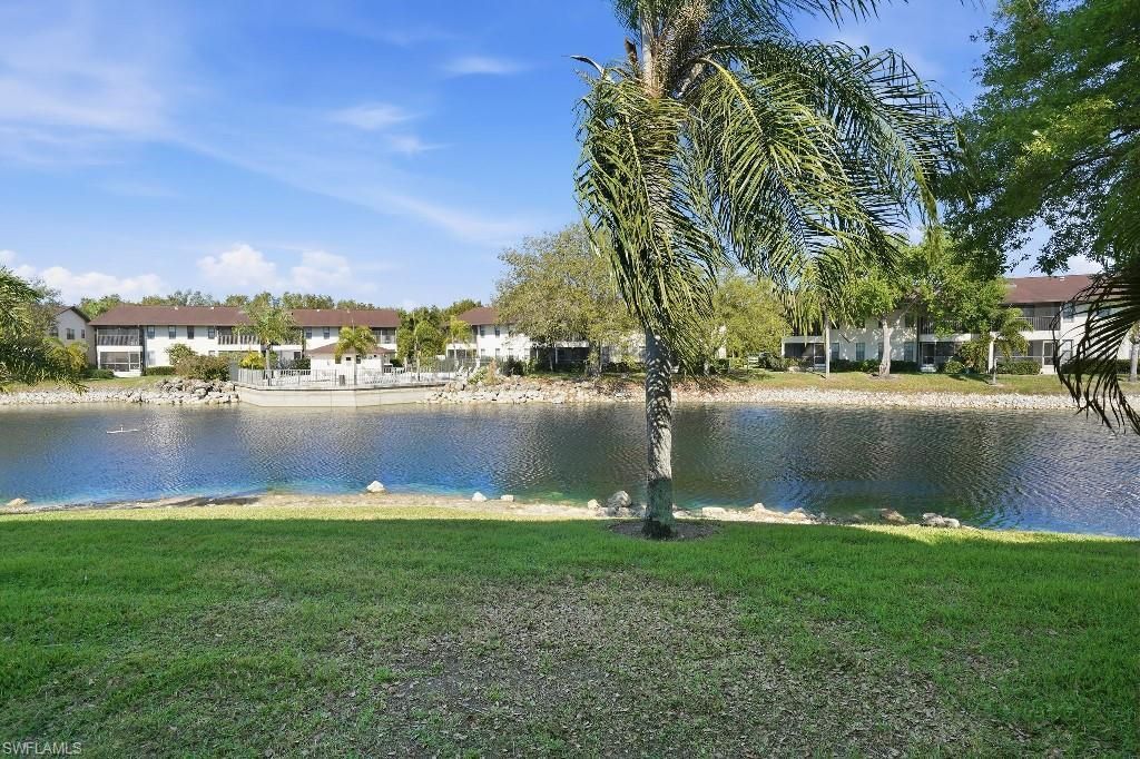 5369 Treetops Dr, Unit M102, Naples, FL 34113 Photo