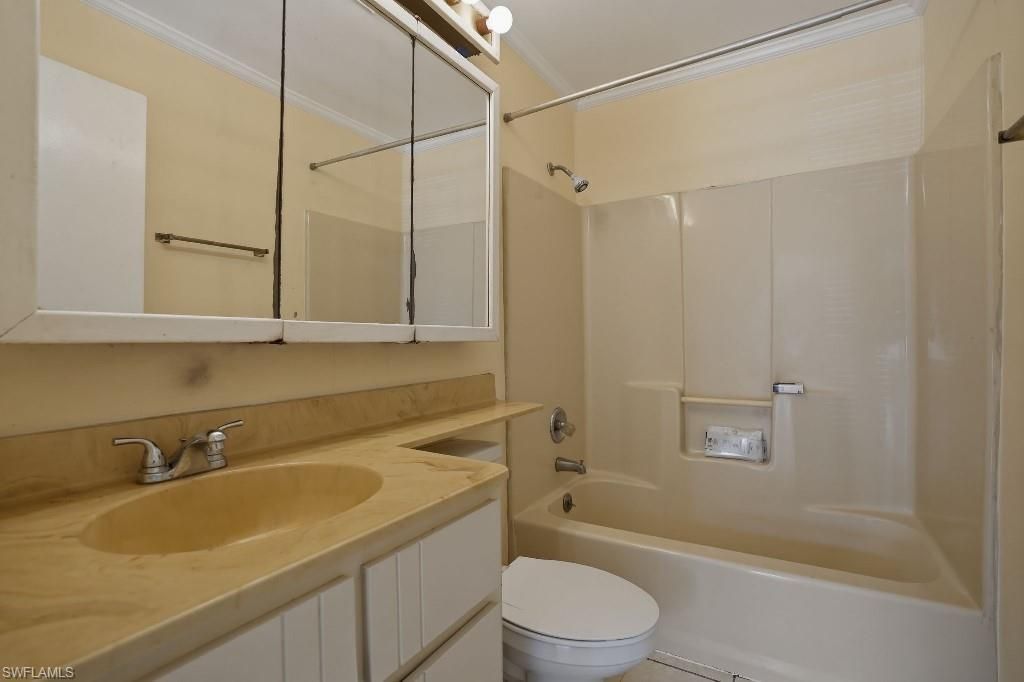 5369 Treetops Dr, Unit M102, Naples, FL 34113 Photo