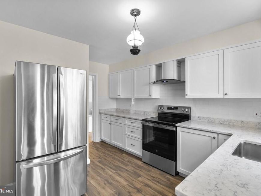 5617 Knollwood Road, Bethesda, MD 20816 Main Photo