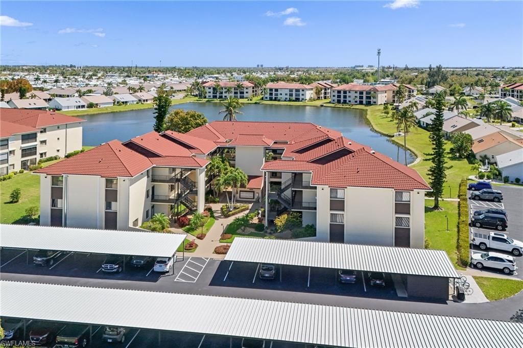 11220 Caravel Cir, Unit 302, Fort Myers, FL 33908 Photo