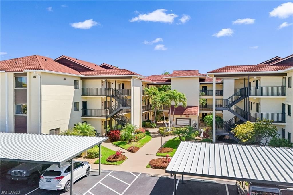 11220 Caravel Cir, Unit 302, Fort Myers, FL 33908 Photo