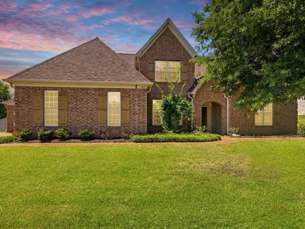 8717 BRUNSWICK FARMS DR, Bartlett, TN 38002