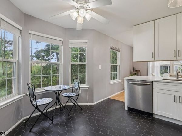 1608 Cypress Ln, East Brunswick, NJ 08816