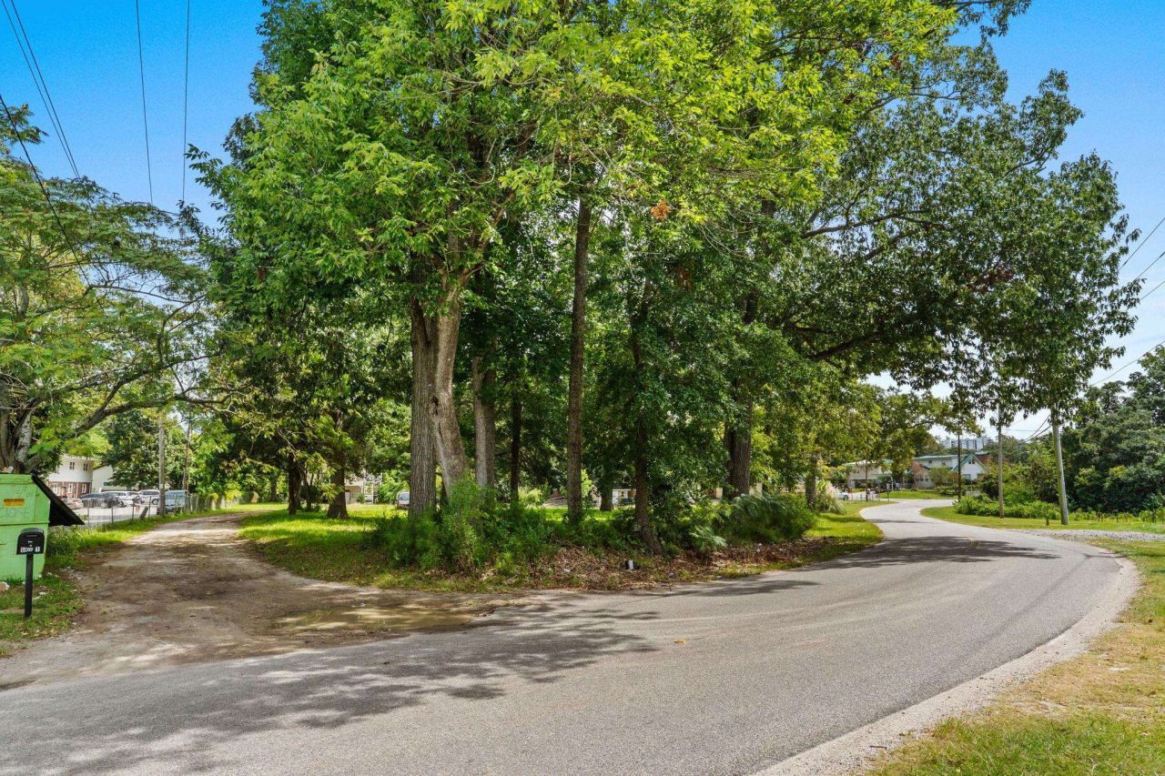 904 3rd Ave. N  Photo 25