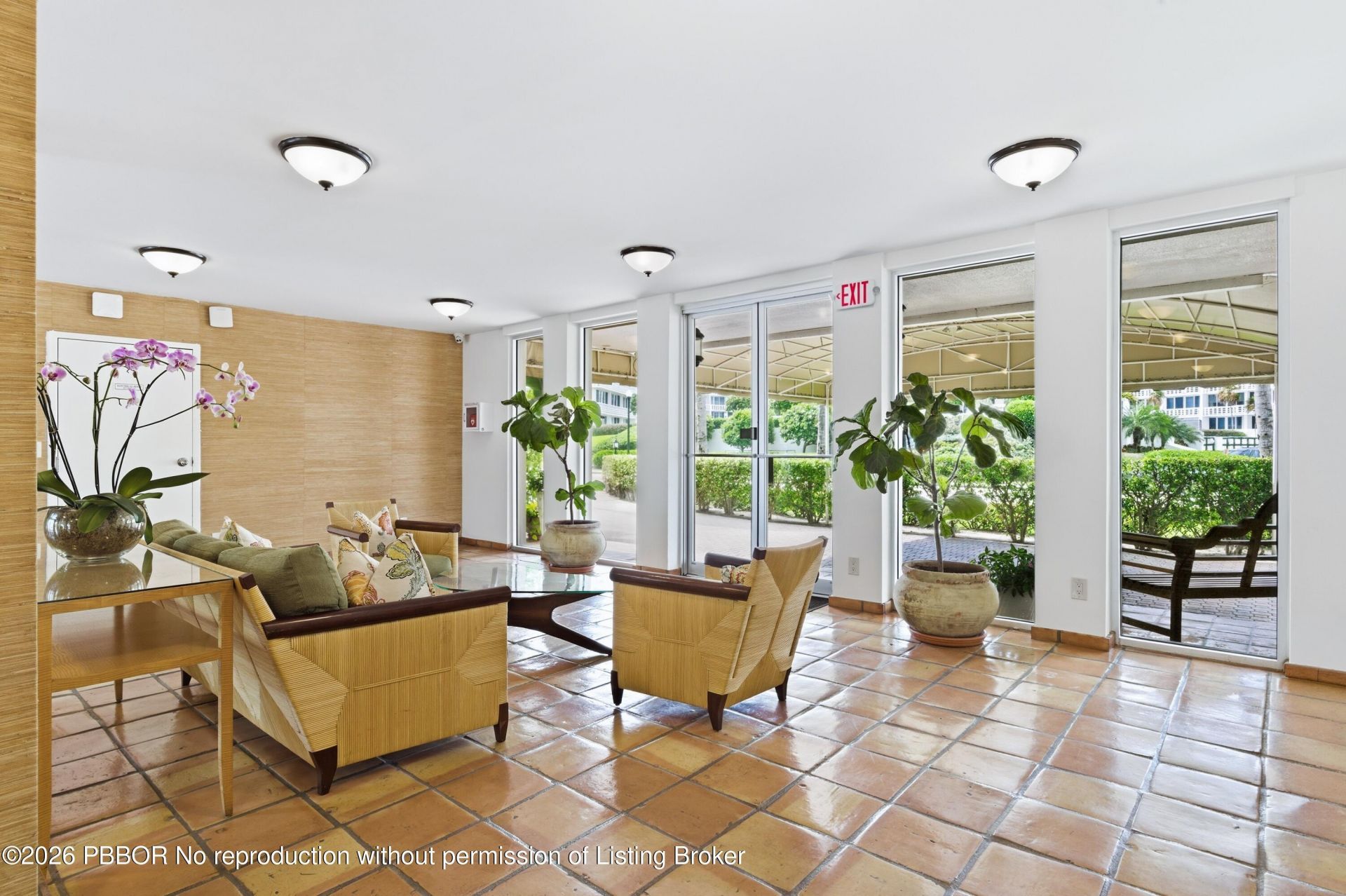 139 Sunrise Avenue, Unit 102, Palm Beach, FL 33480 Photo