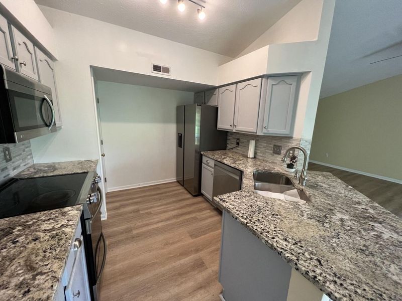 1468 Taramore Drive, Unit 302, Florence, KY 41042 Photo 3