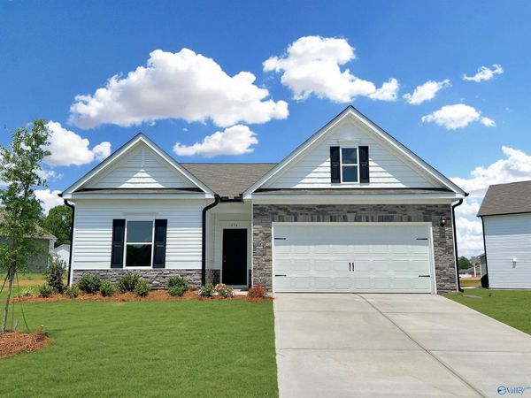 18509 Wicklow Circle, Athens, AL 35613