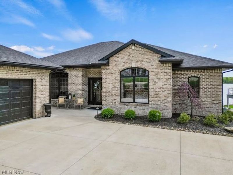 1004 Waters Edge Drive , Columbiana, OH 44408 Photo 2