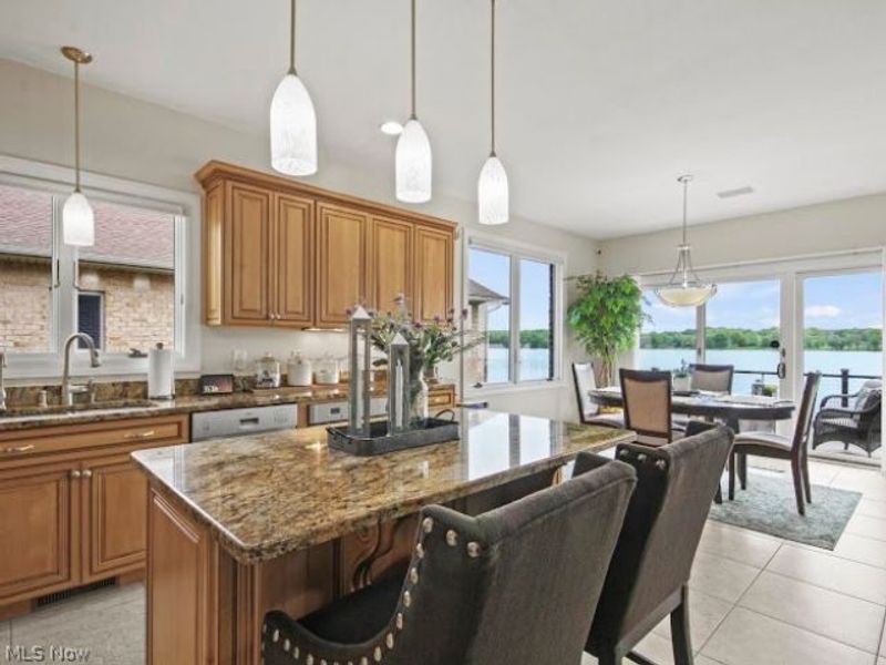 1004 Waters Edge Drive , Columbiana, OH 44408 Photo 25